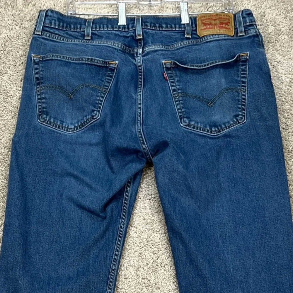 Levi's Jeans Mens 38x32 Medium Wash Straight Leg Flat Front 5 Pocket Denim Twill
